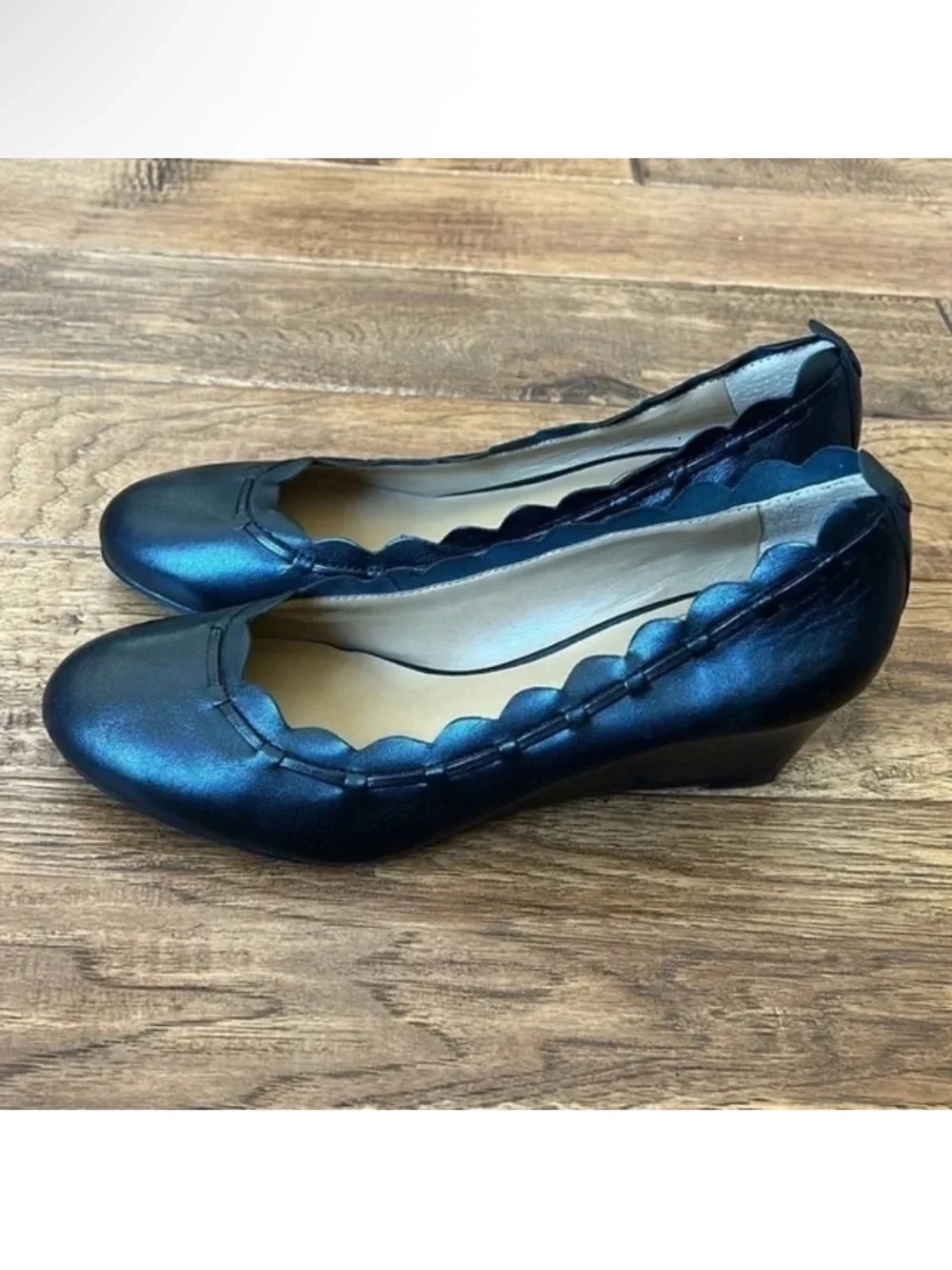 Jack Rogers Thea Black Leather Scallop Trim Wedge Heels Size 6.5